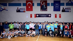 Liseli Genç Erkekler Hentbol Müsabakaları Sona Erdi