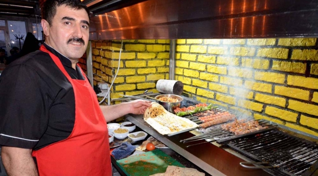 Ekrem Usta Adana Sofrası Talas Şubesinde Ramazan Menüsü Hazırlandı