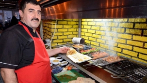 Ekrem Usta Adana Sofrası Talas Şubesinde Ramazan Menüsü Hazırlandı