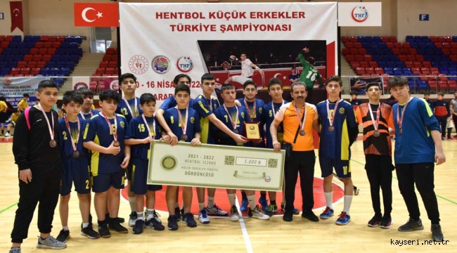 İzzet Öksüzkaya Hentbol'de Türkiye Dördüncüsü Oldu