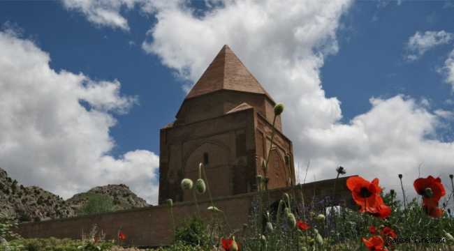 Melikgazi Türbesi