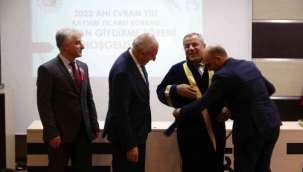 Mehmet MACİT, Yılın Ahisi Seçildi, Doğum Gününde Kaftan Giydi