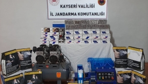 Kaçak Makaron ve Tütün satışı yapan şahıslar yakalandı.