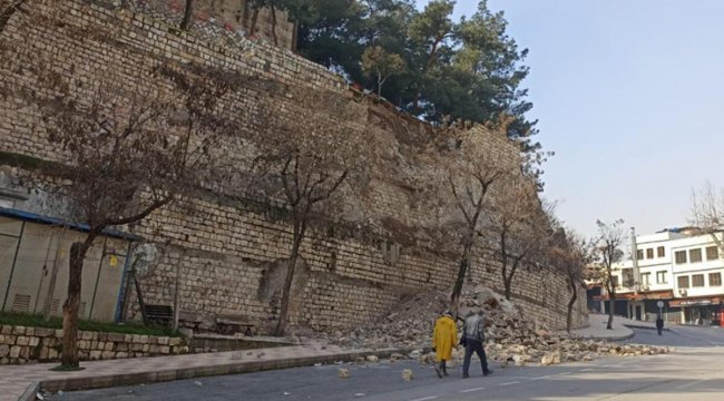 Kahramanmaraş'ın simgesi olan kale depremde hasar gördü