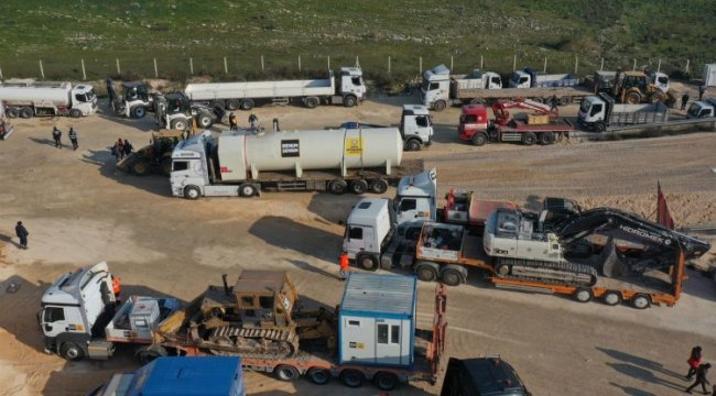 Konya deprem bölgesine araç şantiyesi kurdu