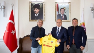 ORDU VALİSİNE KAYSERİSPOR FORMASI