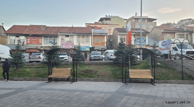 Bünyan Belediyesi, Halkın Taleplerine Yanıt Vererek Yeni Banklar, Duraklar ve Salıncaklar Kurdu