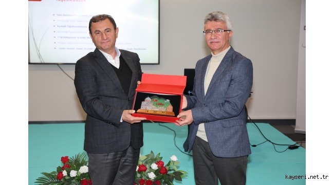 YAZAR OKULU SEMİNERLERİ BAŞLADI