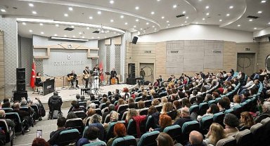 Barış Manço ve Cem Karaca şarkılarıyla anıldı