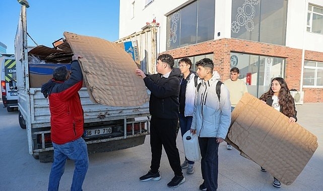 Buca Belediyesi okullarda "iklim değişikliği ve sıfır atık" eğitimi veriyor