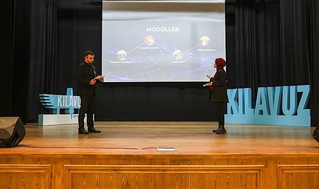 Büyükşehir Belediyesi Genel Sekreteri Dr. Hayri Baraçlı gençlerle buluştu: Gençlik 'Sosyal İnovasyon' ile geleceği şekillendirecek