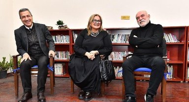 İzmir'in kitap kurtlarına Ercan Kesal'lı sürpriz