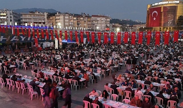 Başkan Çerçioğlu: 17 İlçemizde İftar Sofralarımızı Birlik ve Beraberlik İçinde Kuruyoruz