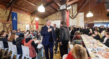 Başkan Tugay, Tirelilerle aynı sofrada buluştu 