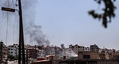 Katil İsrail yine Suriye'ye saldırdı