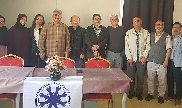 Enderun Mektebi Programında konuşan Eğitimci-Yazar Mustafa Urhan 