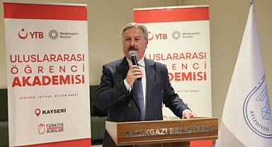ULUSLARARASI ÖĞRENCİLERİN BAYRAM VE MEZUNİYET SEVİNCİ