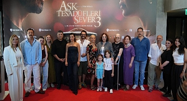 MEHMET GÜNSÜR VE DEVRİM ÖZKAN’I BAŞROLLERİNDE BULUŞTURAN ‘AŞK TESADÜFLERİ SEVER 3’ÜN OYUNCULARI OKUMA PROVASINDA BİR ARAYA GELDİ