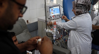 Şifa Hastanesi'nde diyaliz cihazlarının yarısı İsrail ablukası nedeniyle durdu