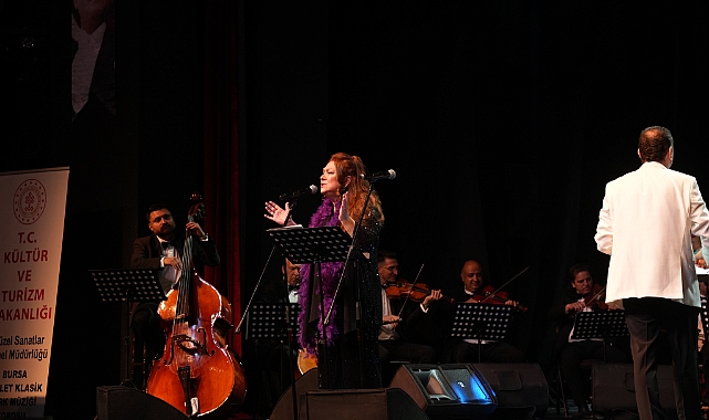 TÜRKİYE KÜLTÜR YOLU FESTİVALİ BURSA, FESTİVAL KAPSAMINDA “YEŞİLÇAM ŞARKILARI” İLE NOSTALJİ RÜZGARI ESTİRDİ