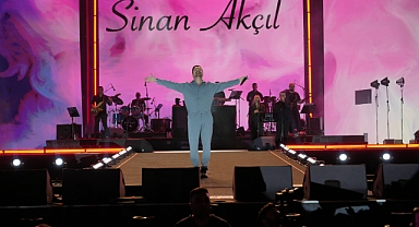 SİNAN AKÇIL ERZURUM’U AYAĞA KALDIRDI